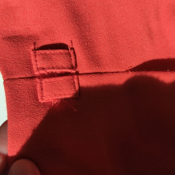 Red shorts - Picture 2 of 4